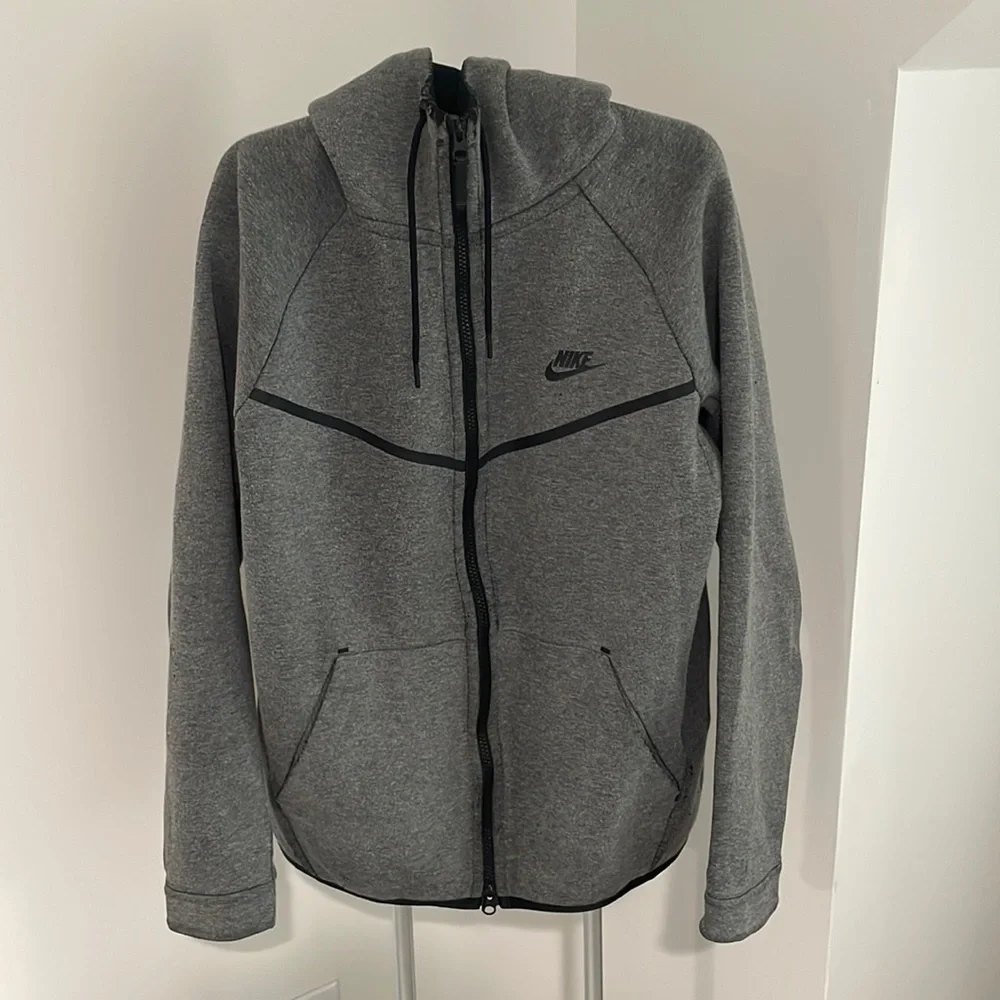 Grey nike tech fleece zipper hoodie - Picture 1 of 2